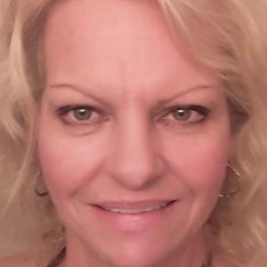 Meet your Posher, Cynthia